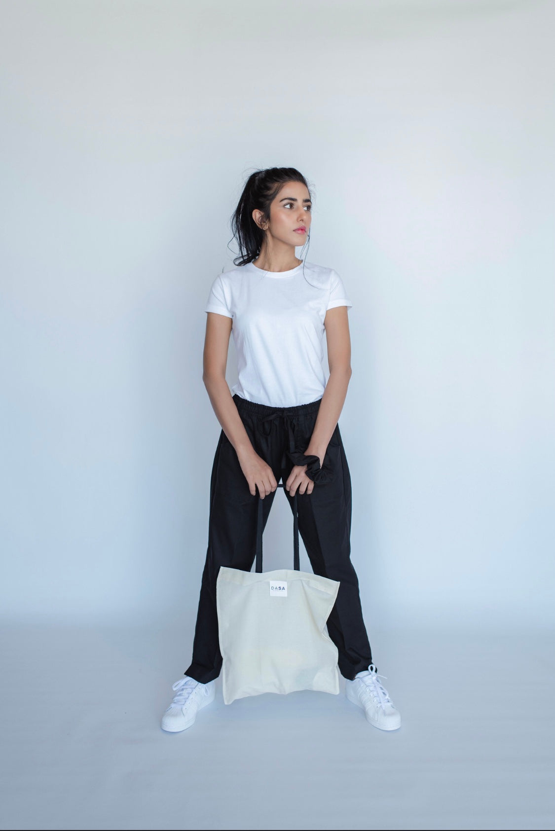 The DASA black linen pants are the perfect comfort at home or to go out in. The drawstring waistband gives it an elasticated fit - easy to move around in - good for the at home yoga/meditation practice. 